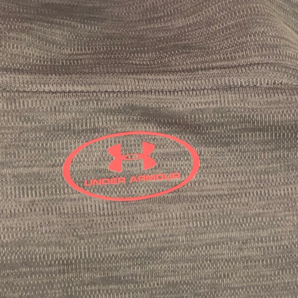 Under Armour women’s gray size medium 1/4 zip shirt. - Picture 5 of 6